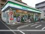 コンビニ　ファミリーマート（コンビニ）まで594m