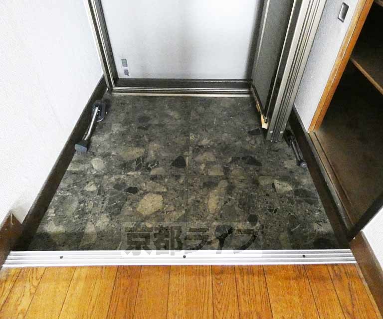 玄関　靴収納つきの玄関です