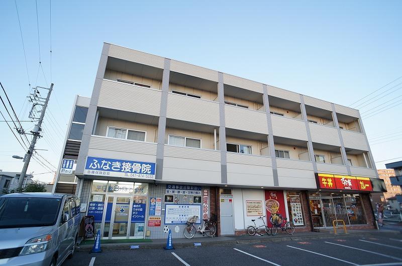 建物外観　駅まで徒歩2分で日当たりが良いです。