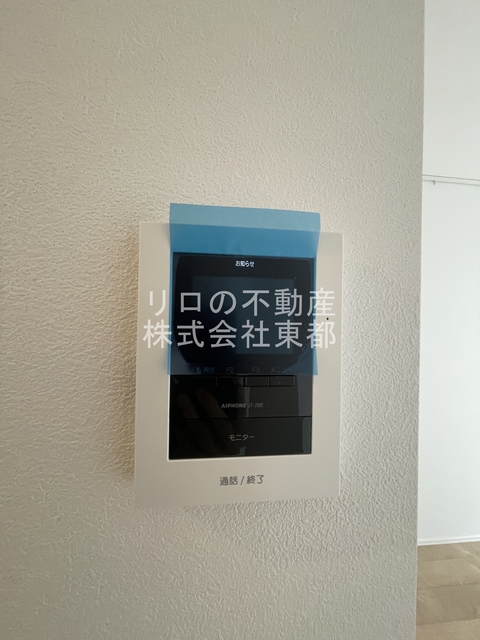 セキュリティ　来訪者の姿を確認できるＴＶモニター付インターホン設置済です！