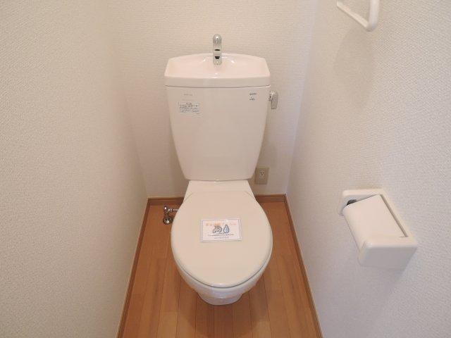 トイレ　同型モデル