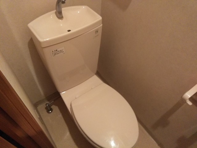 トイレ　※同仕様写真