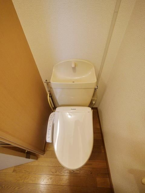 トイレ　シャワー付きトイレ