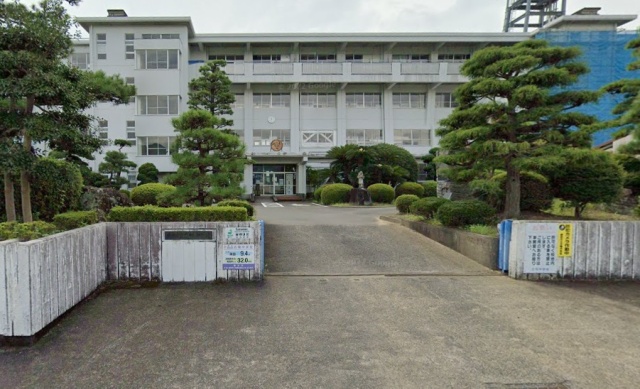 中学校　藤枝市立広幡中学校（中学校）まで1900m