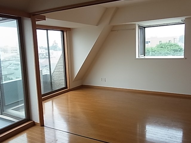 コンフォート大泉学園の居間写真