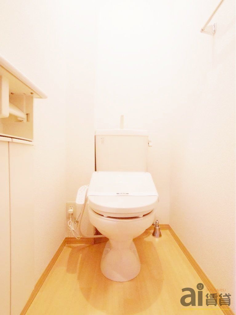 トイレ　※同仕様写真