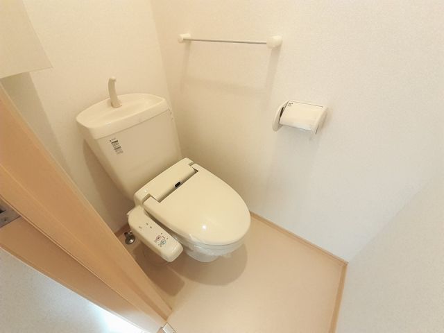 サニー鎗町IIIのトイレ写真