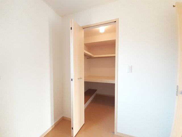 サニー鎗町IIIの内装写真