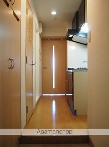 ＪＲ中央線 大久保駅 徒歩9分 10階建 築20年の玄関写真