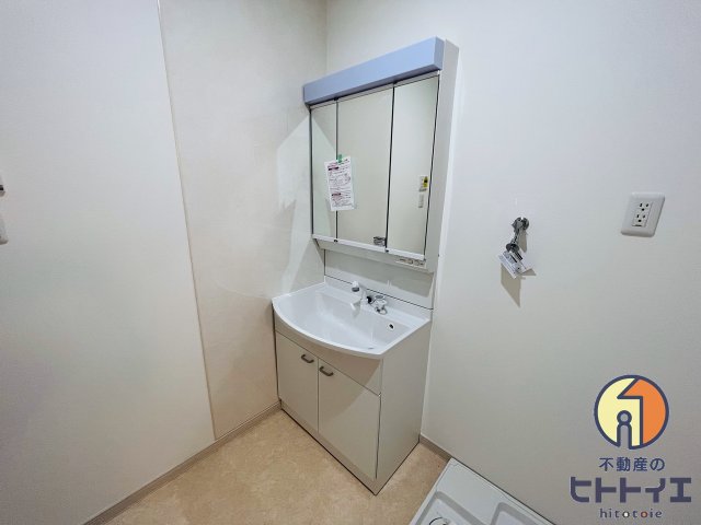洗面設備　独立洗面台です