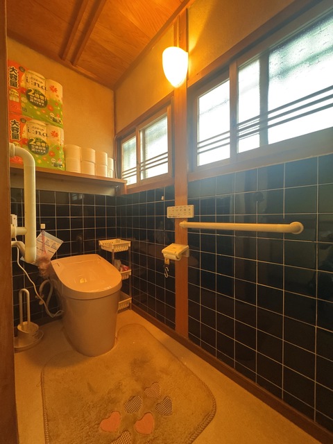南中樫井戸建のトイレ写真