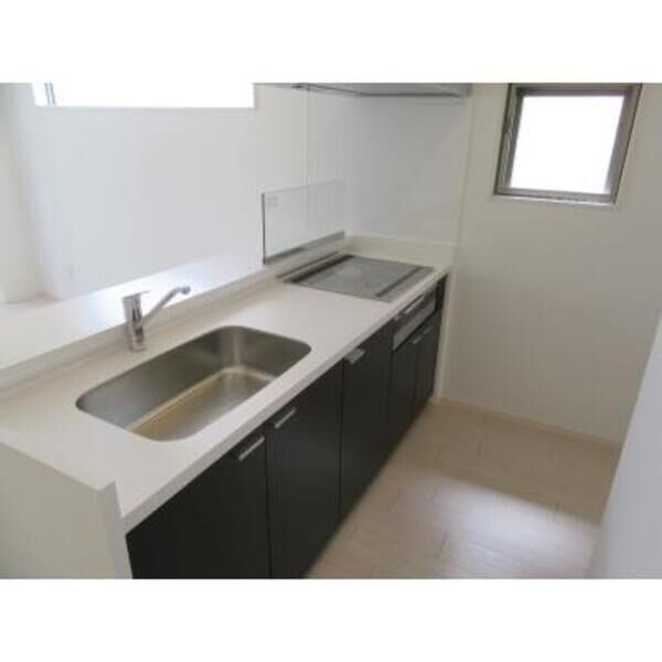 キッチン　※写真は同タイプ住戸です。