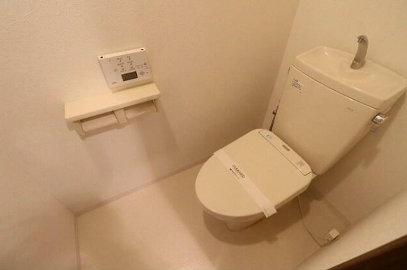 根岸旭台フーガのトイレ写真