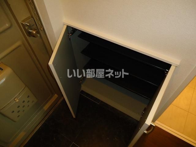 夢野アパートメントの玄関写真