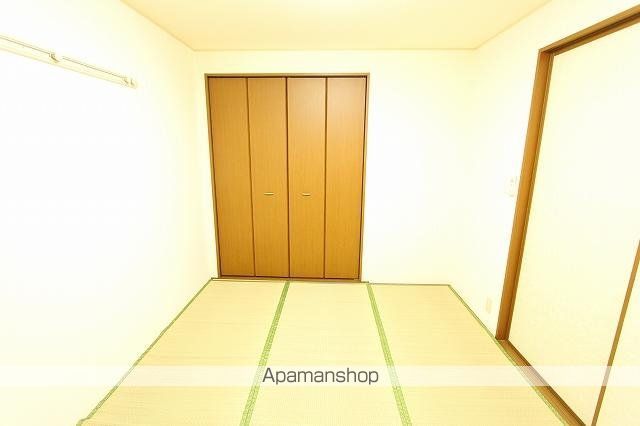 シャイニングビレッジ浜IIIの内装写真