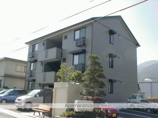 シャイニングビレッジ浜III