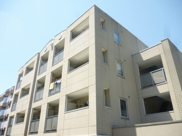 建物外観　オートロック付のマンション