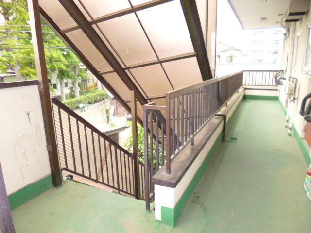 建物外観　共有廊下