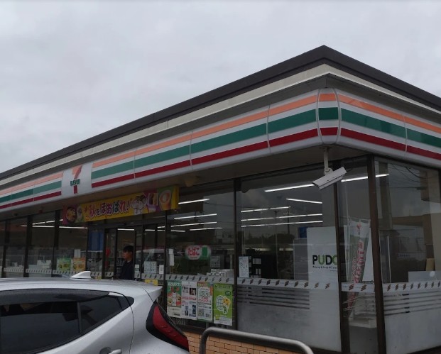 コンビニ　セブンイレブン 上尾西宮下店（コンビニ）まで885m