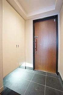 ＪＲ山手線 浜松町駅 徒歩10分 47階建 築25年の玄関写真