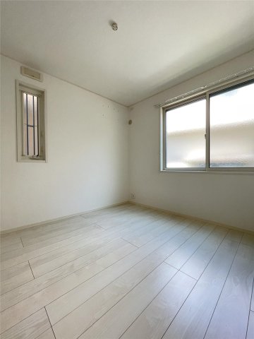 その他部屋・スペース　窓が二か所あるので、心地よく過ごせます