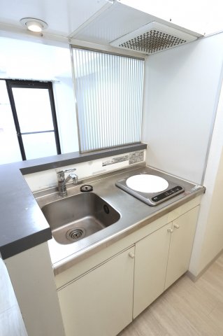 キッチン　参考写真（同物件別部屋）