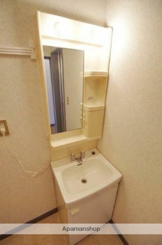 小田急小田原線 本厚木駅 バス乗車時間：25分 最寄りバス停で下車 徒歩5分 2階建 築35年の内装写真