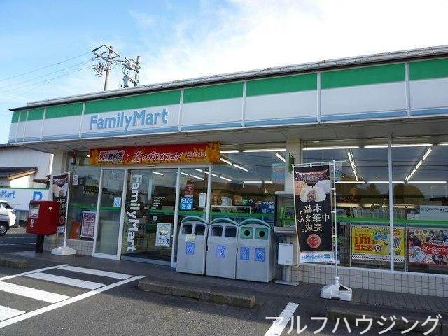 コンビニ　ファミリーマート御嵩上恵土店（コンビニ）まで397m