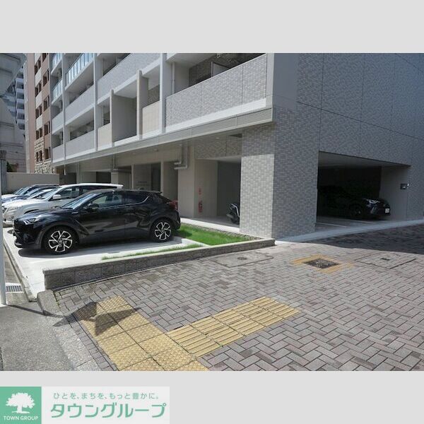 駐車場　駐車場