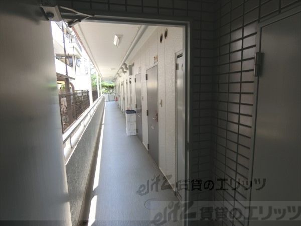 コーポラスムツミの外観写真