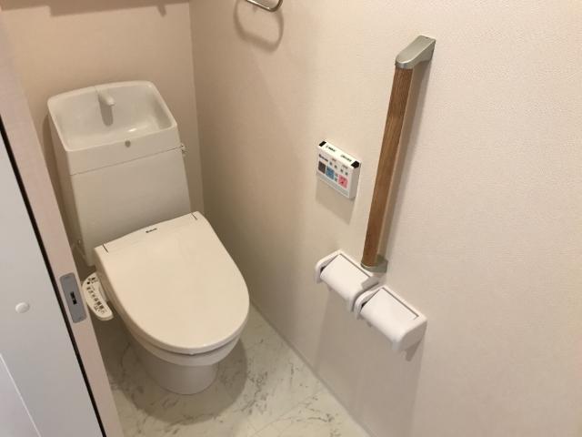 トイレ　シャワー付トイレ