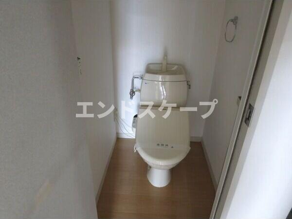 ＪＲ両毛線 駒形駅 徒歩61分 2階建 築30年のトイレ写真
