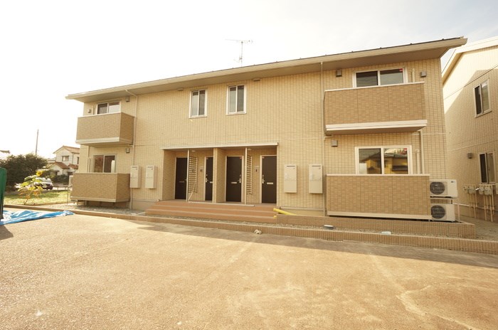 建物外観　2015年大和ハウス施工！