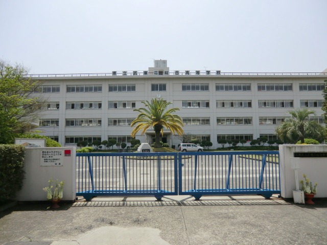 高校・高専　県立武庫荘総合高等学校（高校・高専）まで479m
