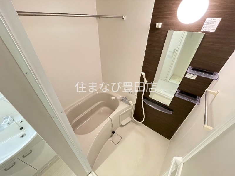 バス・シャワールーム　同型別部屋写真