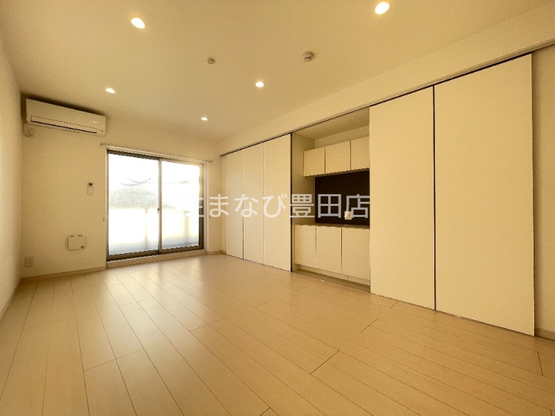 居室・リビング　同型別部屋写真