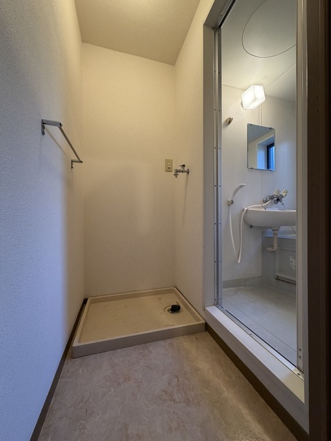 洗面設備　※清掃前の写真になります。