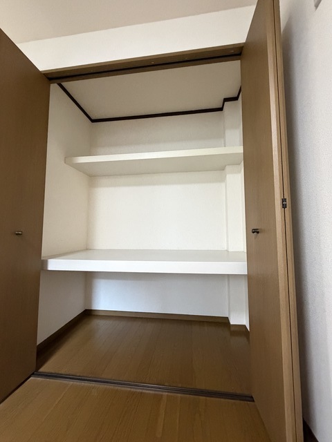 収納　※清掃前の写真になります。