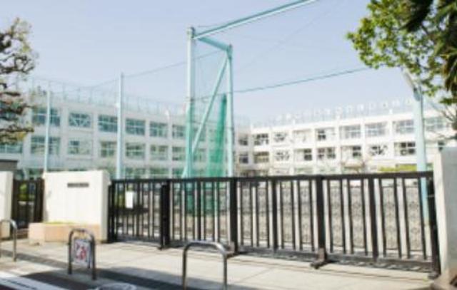 小学校　大田区立入新井第二小学校（小学校）まで676m