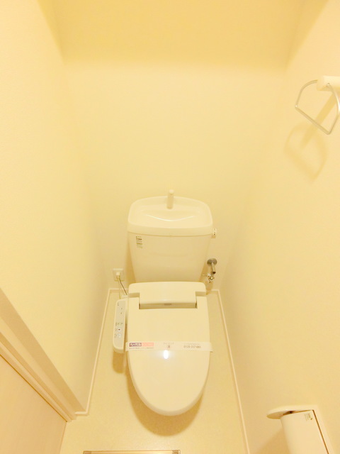 トイレ　ウォシュレット付き