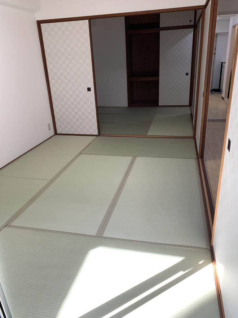 ハイロイヤル夕陽丘の居間写真