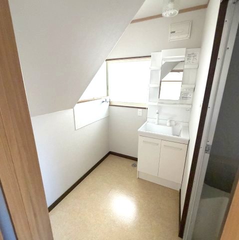 室蘭市日の出町3丁目7-30戸建の内装写真