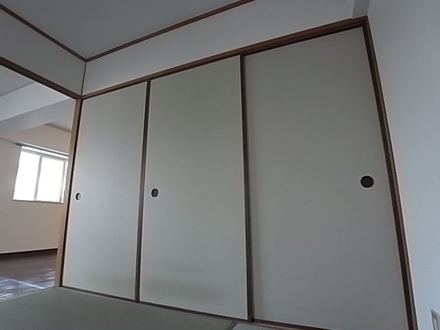 れじでんしあ門戸の内装写真