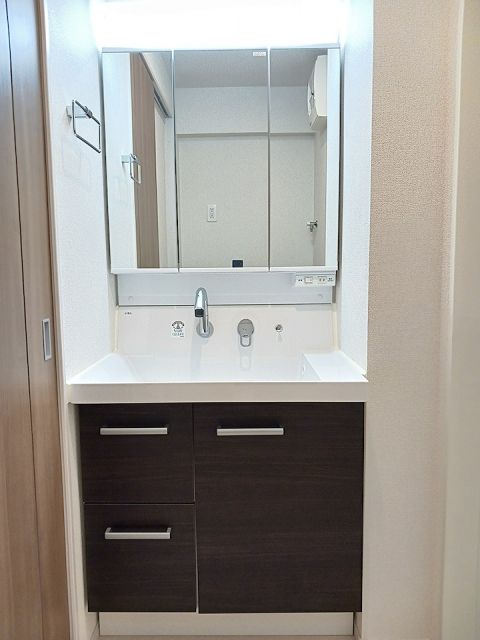 東武桐生線 三枚橋駅 徒歩15分 3階建 築2年の内装写真