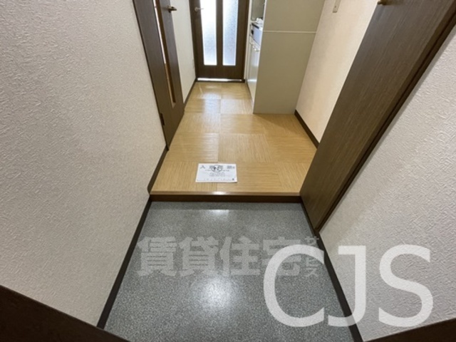 ＪＲ大阪環状線 玉造駅 徒歩5分 7階建 築28年の玄関写真
