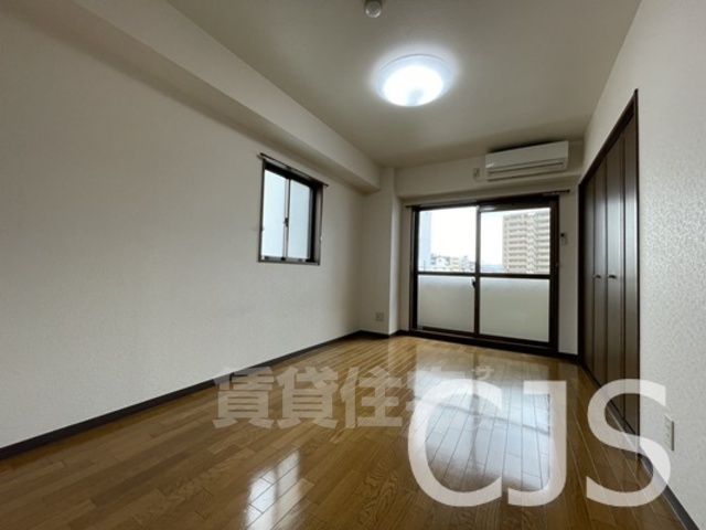 ＪＲ大阪環状線 玉造駅 徒歩5分 7階建 築28年の居間写真