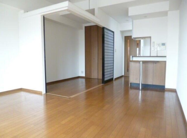 居室・リビング　明るいお部屋ですね♪