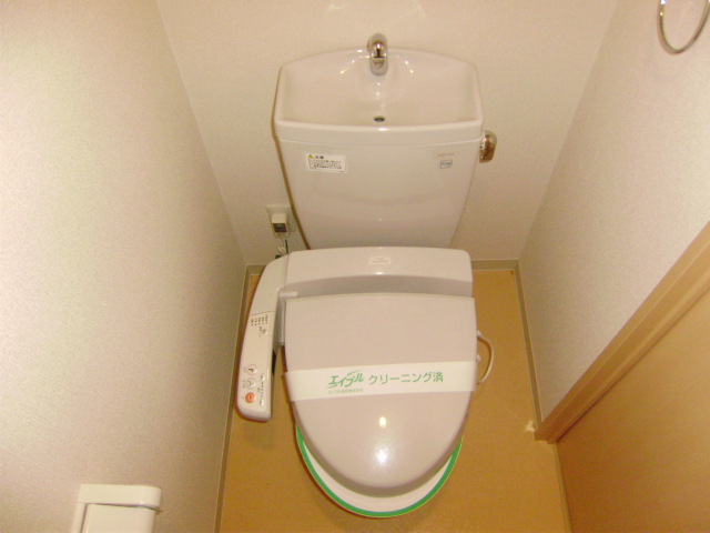スクエア泉中央のトイレ写真