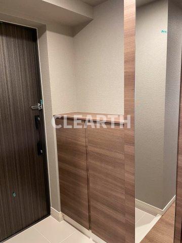 玄関　同タイプ別室参考写真（色味が異なります）