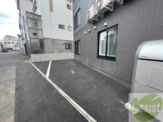 駐車場　駐車場